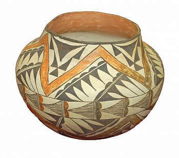 acomapueblo.potwithstripedheartpattern.18045