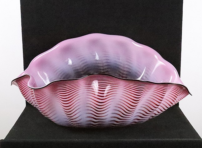 Dale Chihuly, Cameo Pink Seaform with Black Lip Wrap
1994, Glass