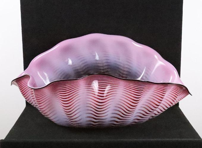 Cameo Pink Seaform with Black Lip Wrap